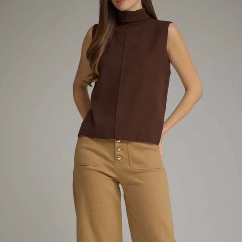 Relaxed Turtleneck Front Seam Top