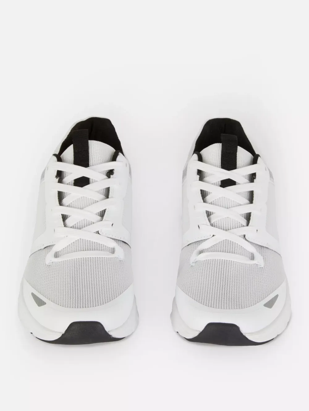 Lightweight And Breathable Mesh Leisure Sports Shoes