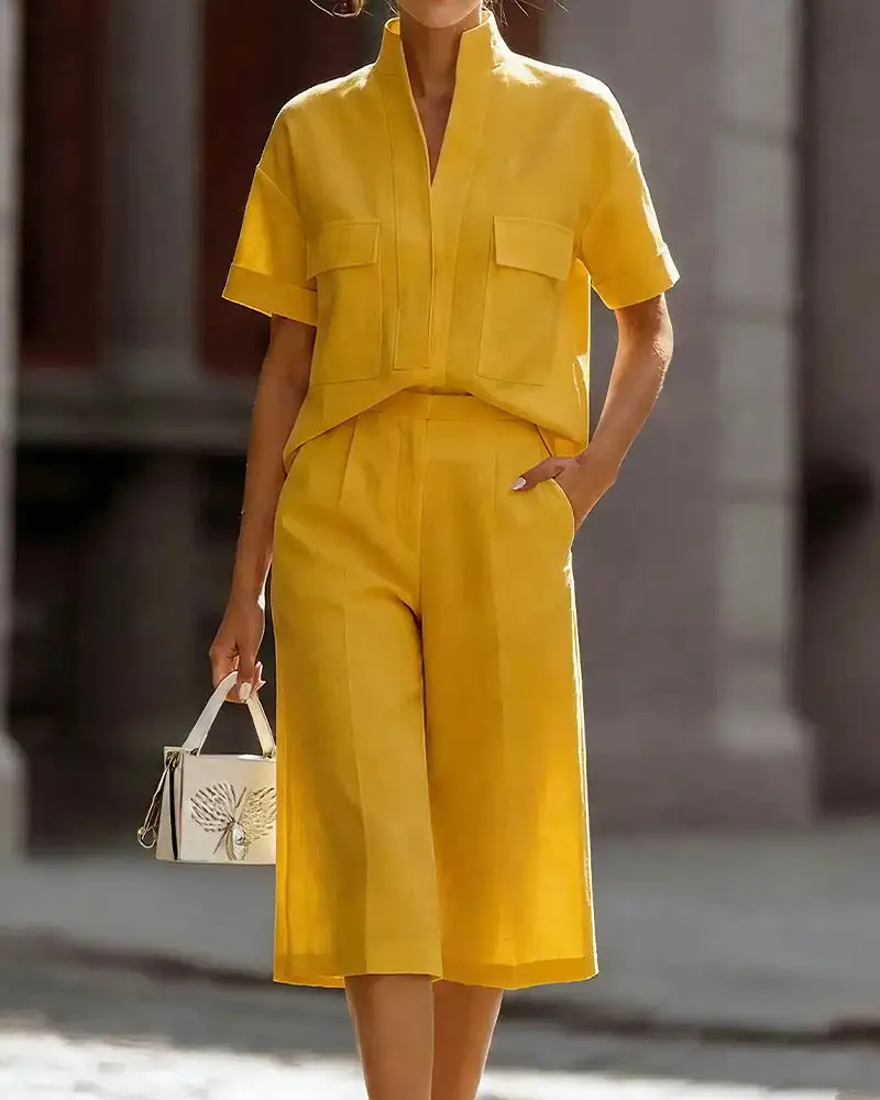 Short Sleeve Top and Cropped Pants Elegance Lounge Set