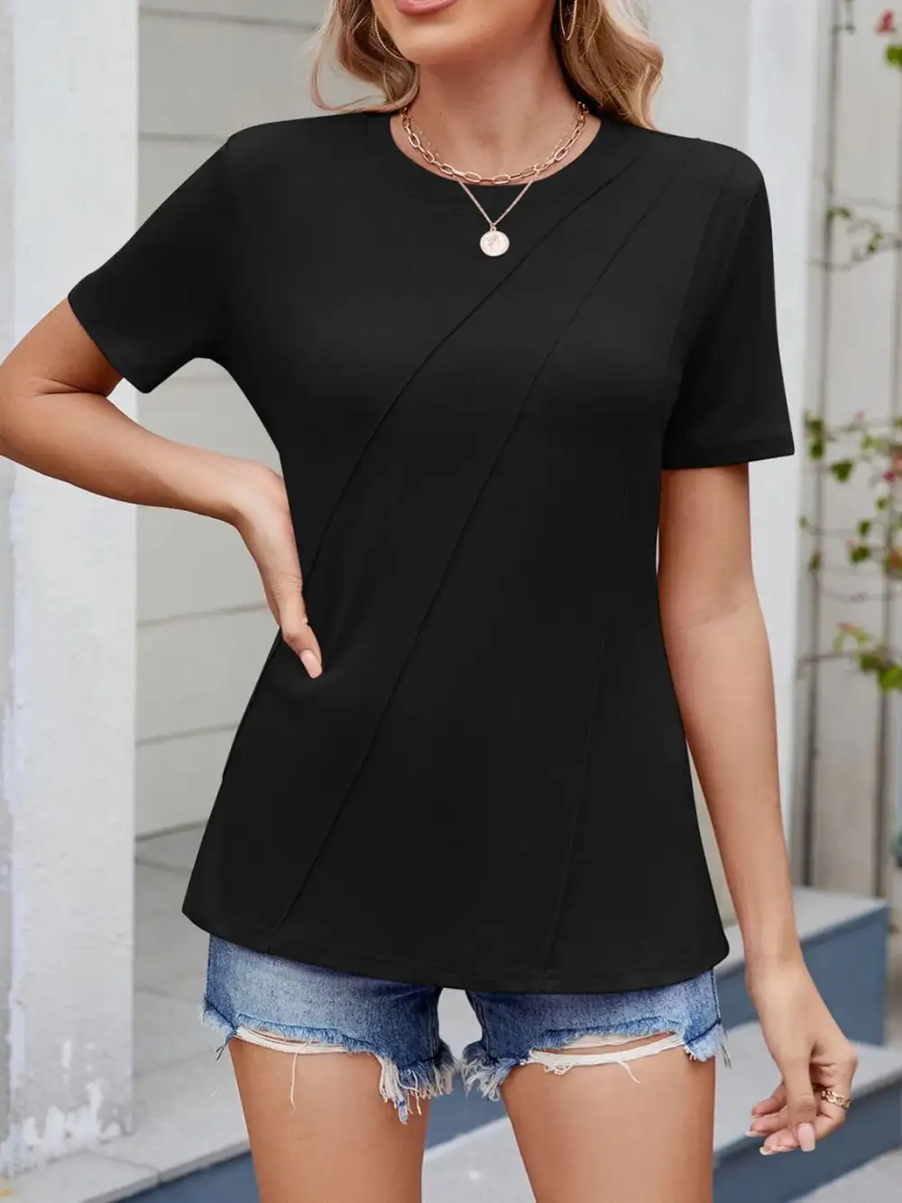 Smooth Round-Neck Short-Sleeve T-Shirt