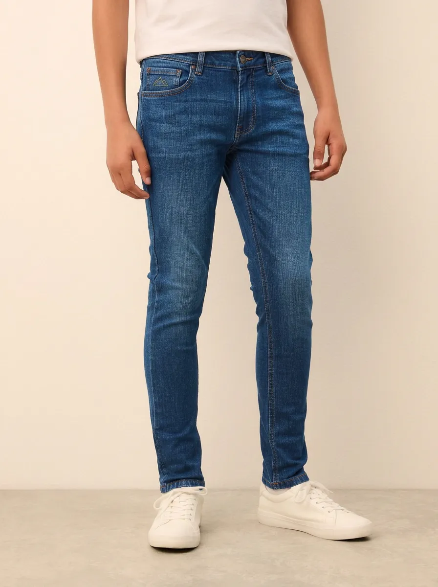 Men's Contemporary All Day Mountain Logo Embroidered Stretch Denim Jeans