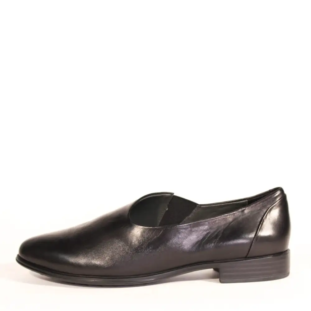 Sleek Leather Flat Loafers