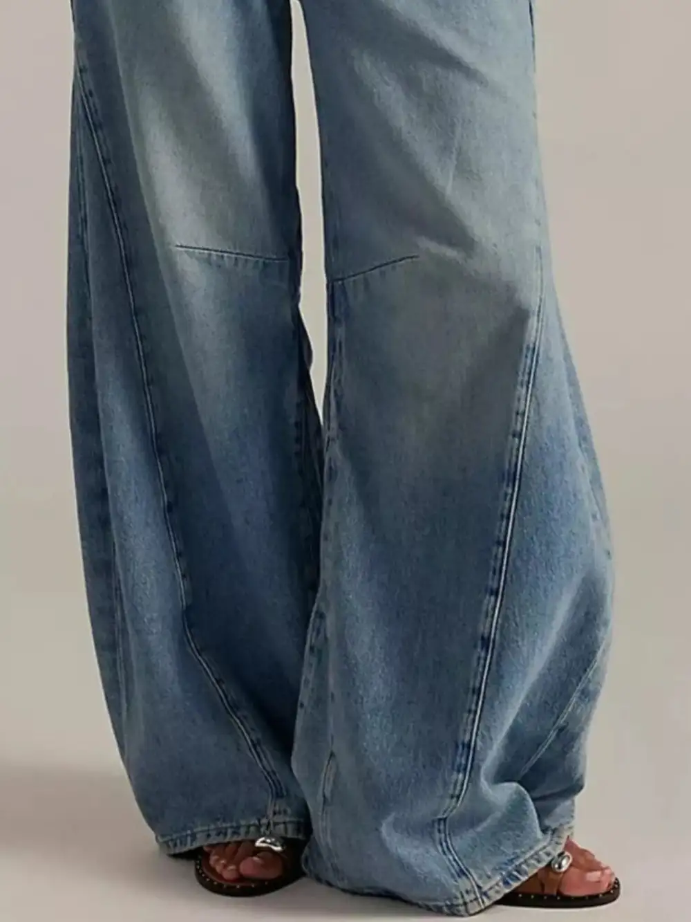 Clean Wide Leg Washed Denim Jeans