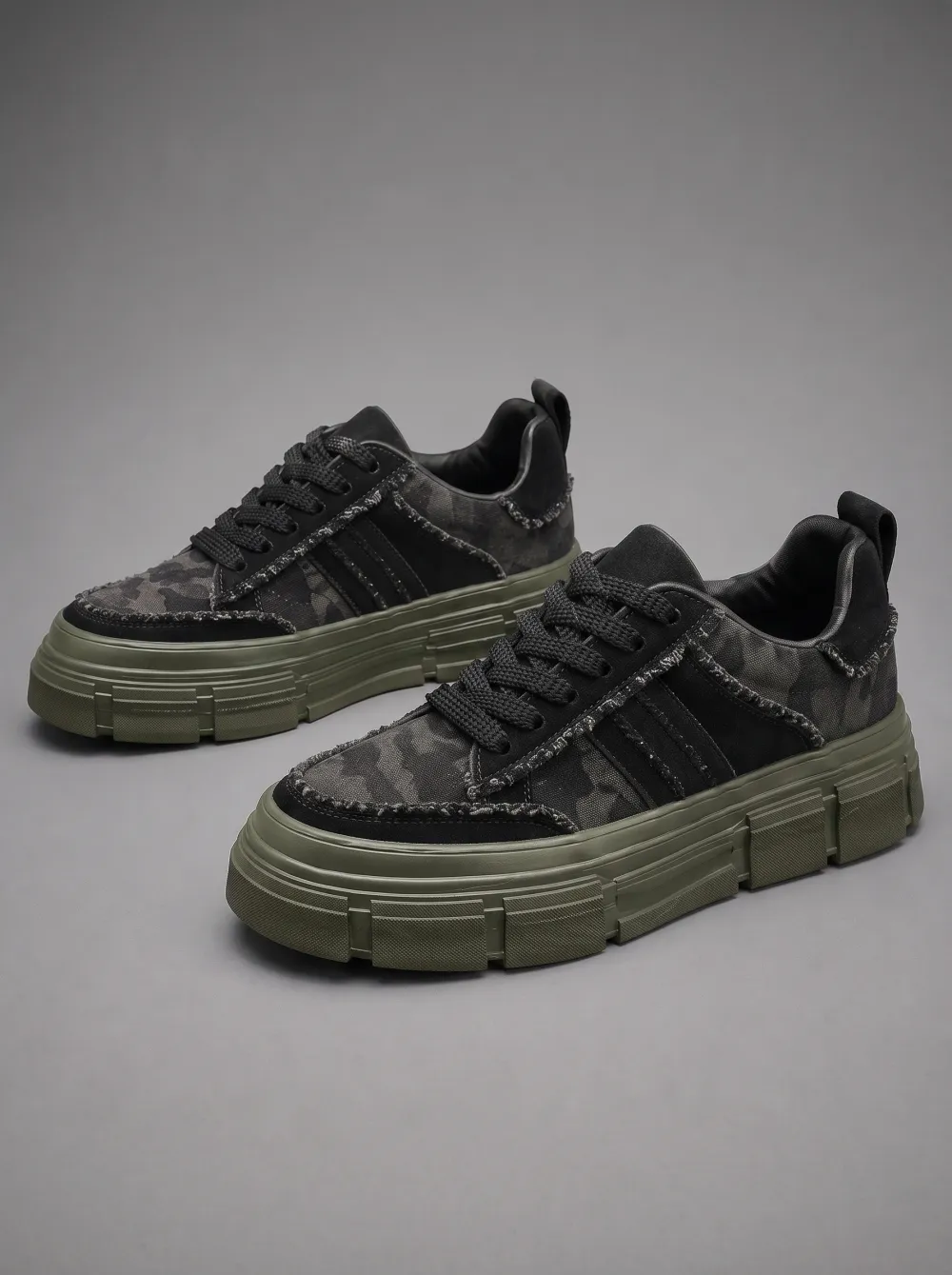 Men's Urban Streetwear Camo Printed Chunky Sole Sneakers