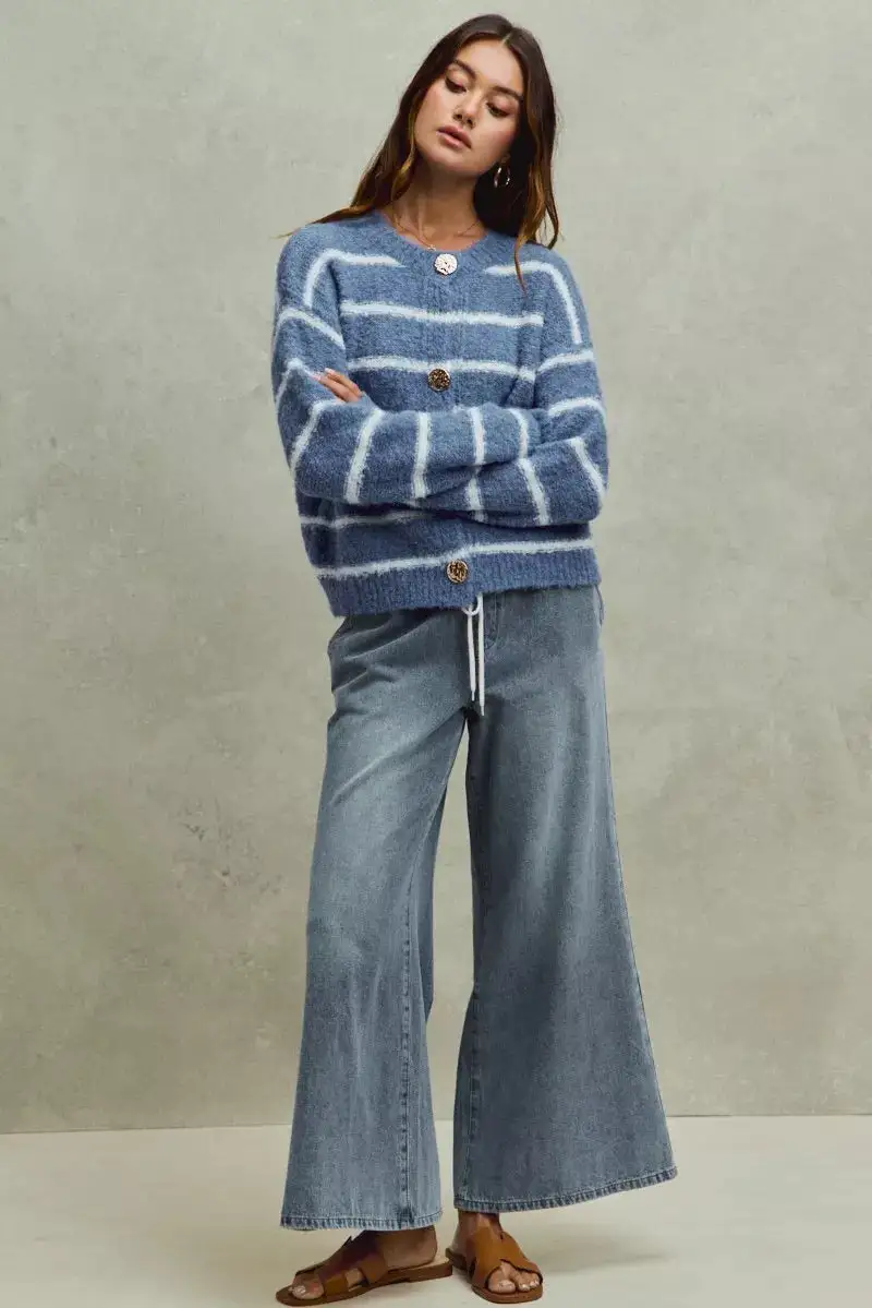 Mid Rise Flare Leg Elastic Denim Jeans