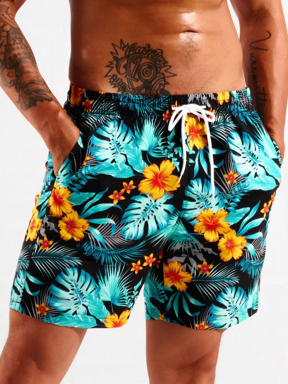 Men's Coastal Tropical Print Pocket Swim Trunks