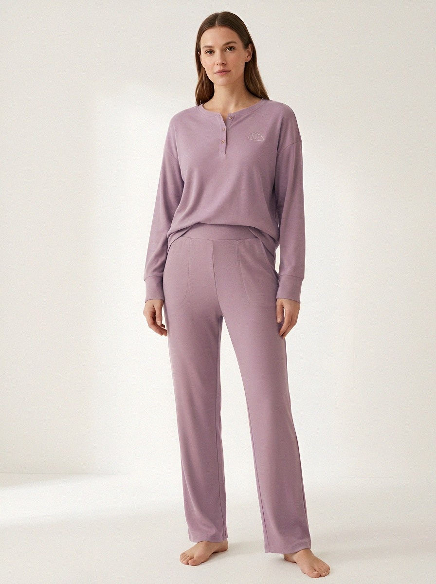 Women's Cloud-Embroidered High-Rise Henley Lounge Set