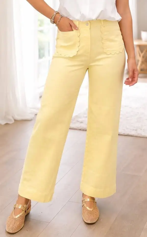 Scalloped Patch Pocket Jeans