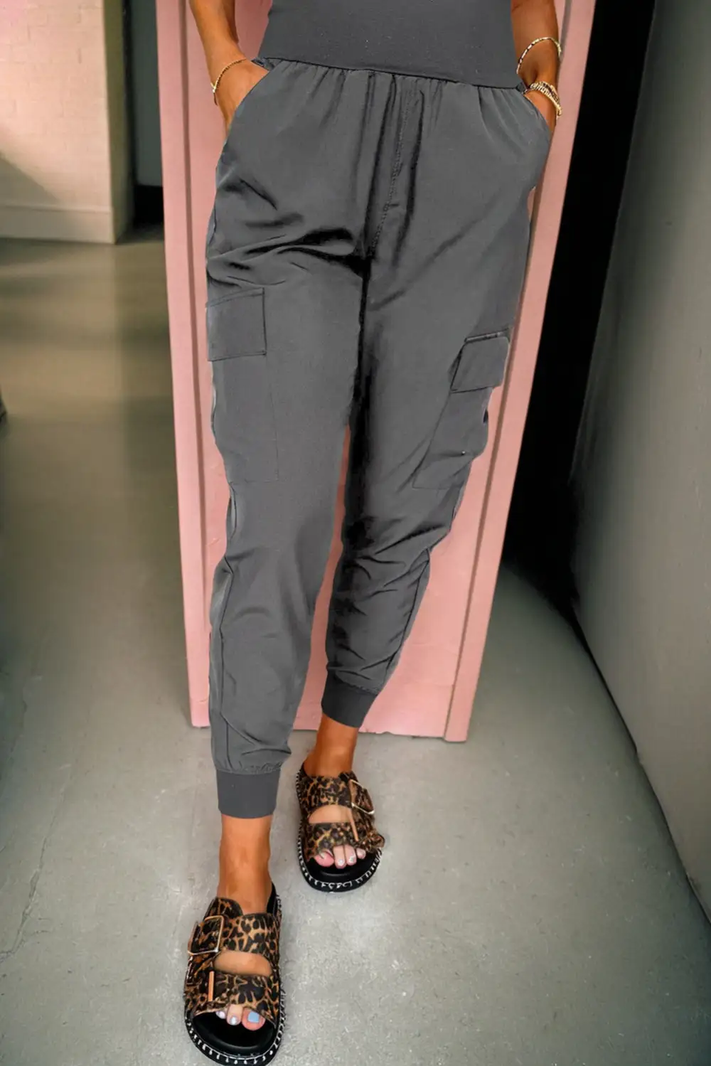 Relaxed High-Waist Slim-Fit Elastic-Waist Pocketed Cargo Jogger Pants