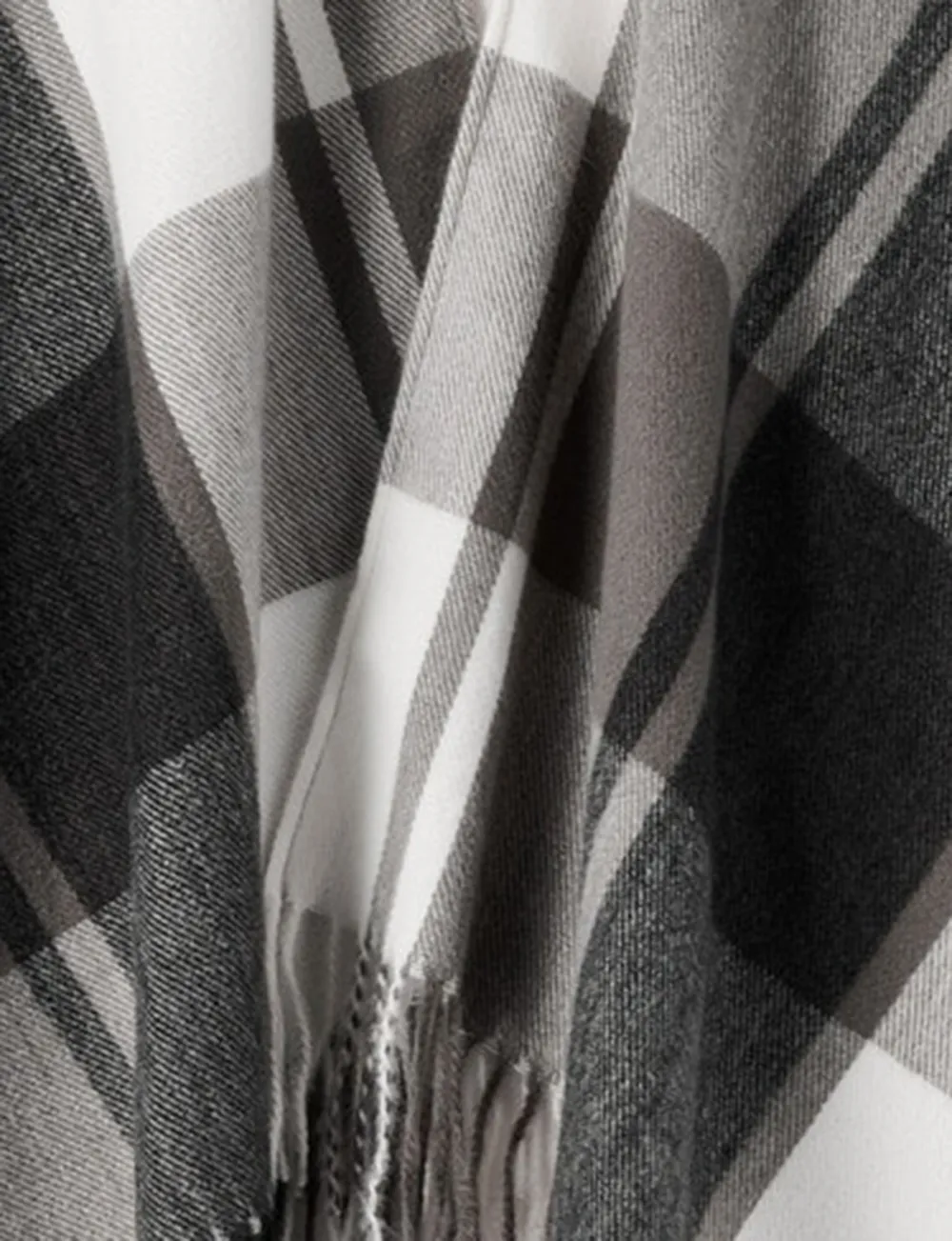 Fashionable Contrast Plaid Soft Scarf