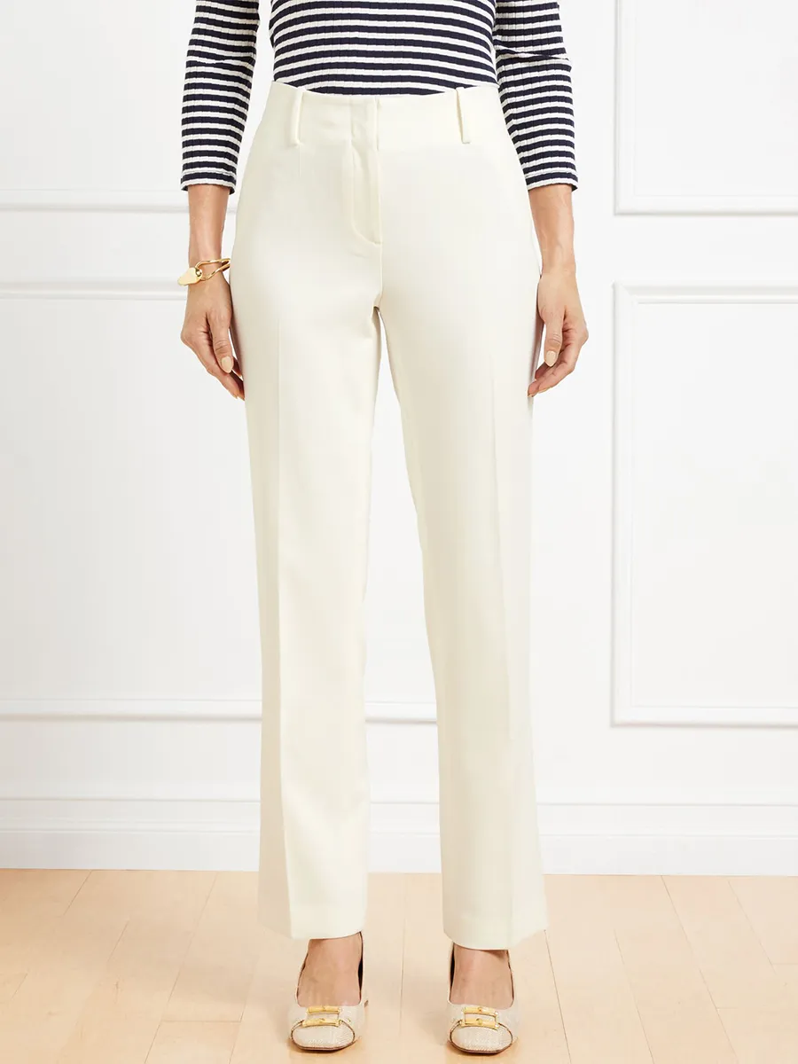 Lady Straight-Leg Mid-Thigh Casual Pants