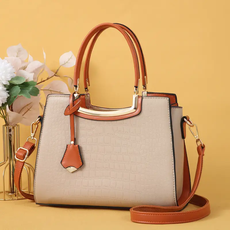 Structured Minimal Crossbody Bag