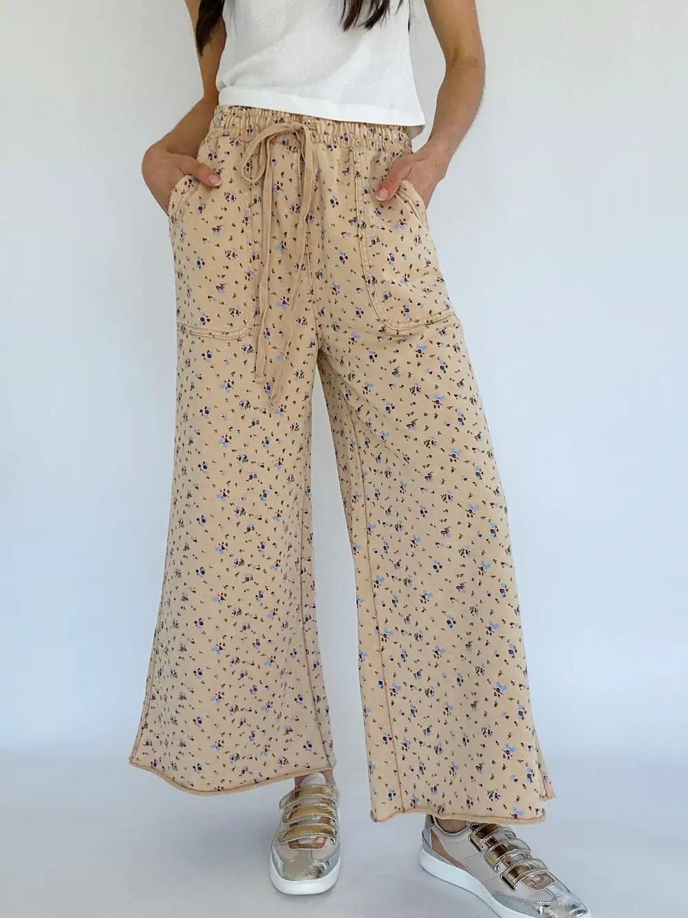 Field Roam Wide Leg Pants