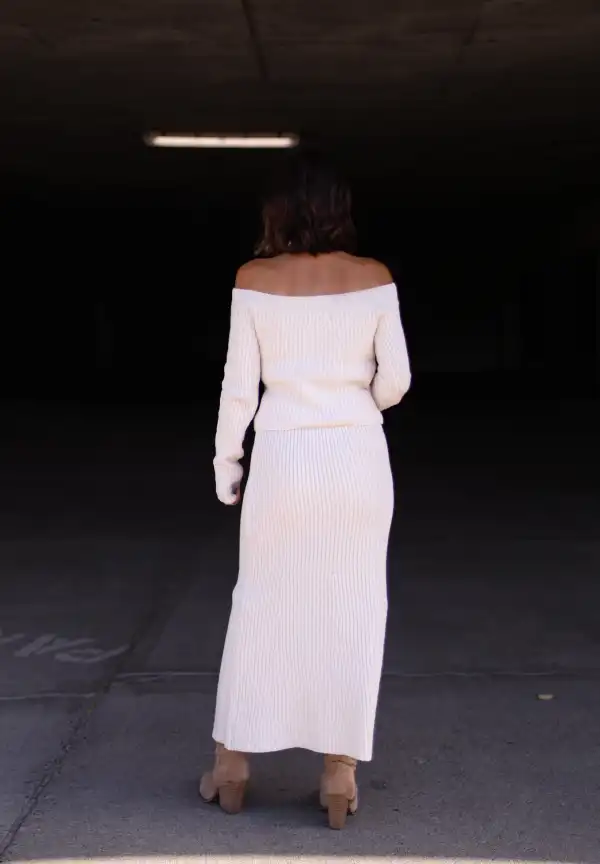Ribbed Elastic Waist Maxi Skirt