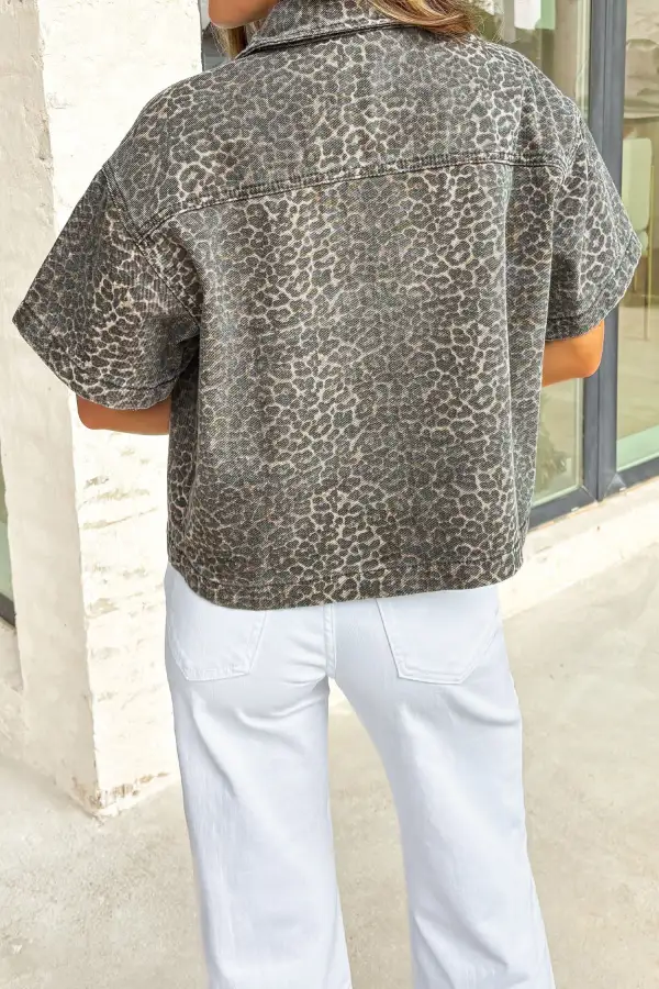 Short Sleeve Animal Print Casual Shirt