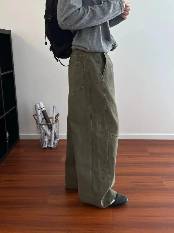 Side Pleated Wide Leg Jeans
