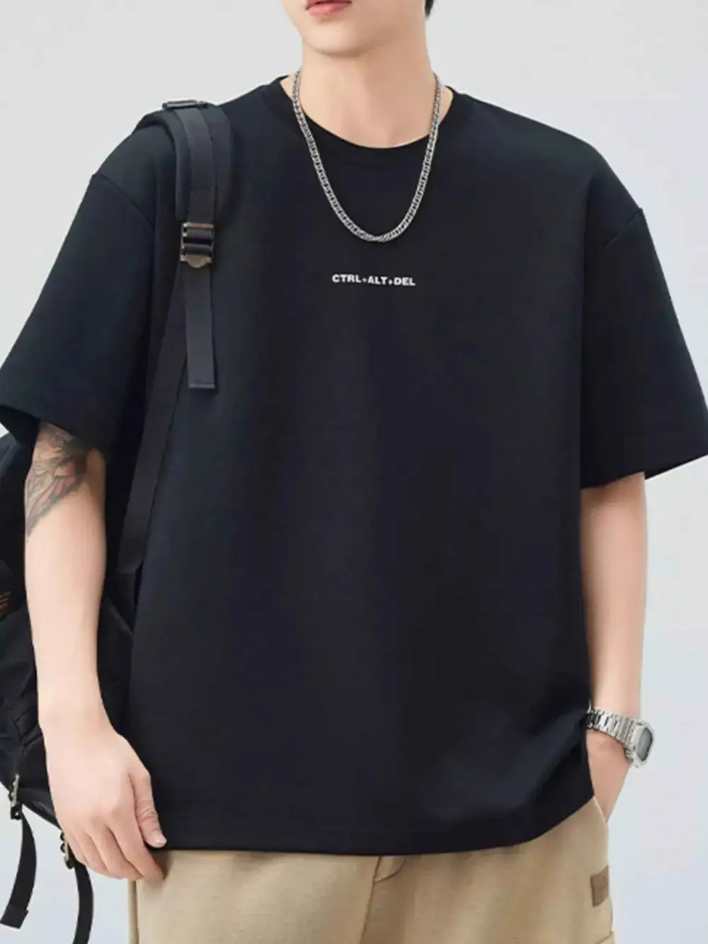 Classic Round Neck Short Sleeve T-Shirt