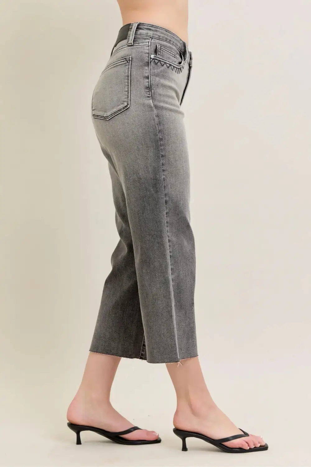 Mid Rise Relaxed Wide Leg Jeans