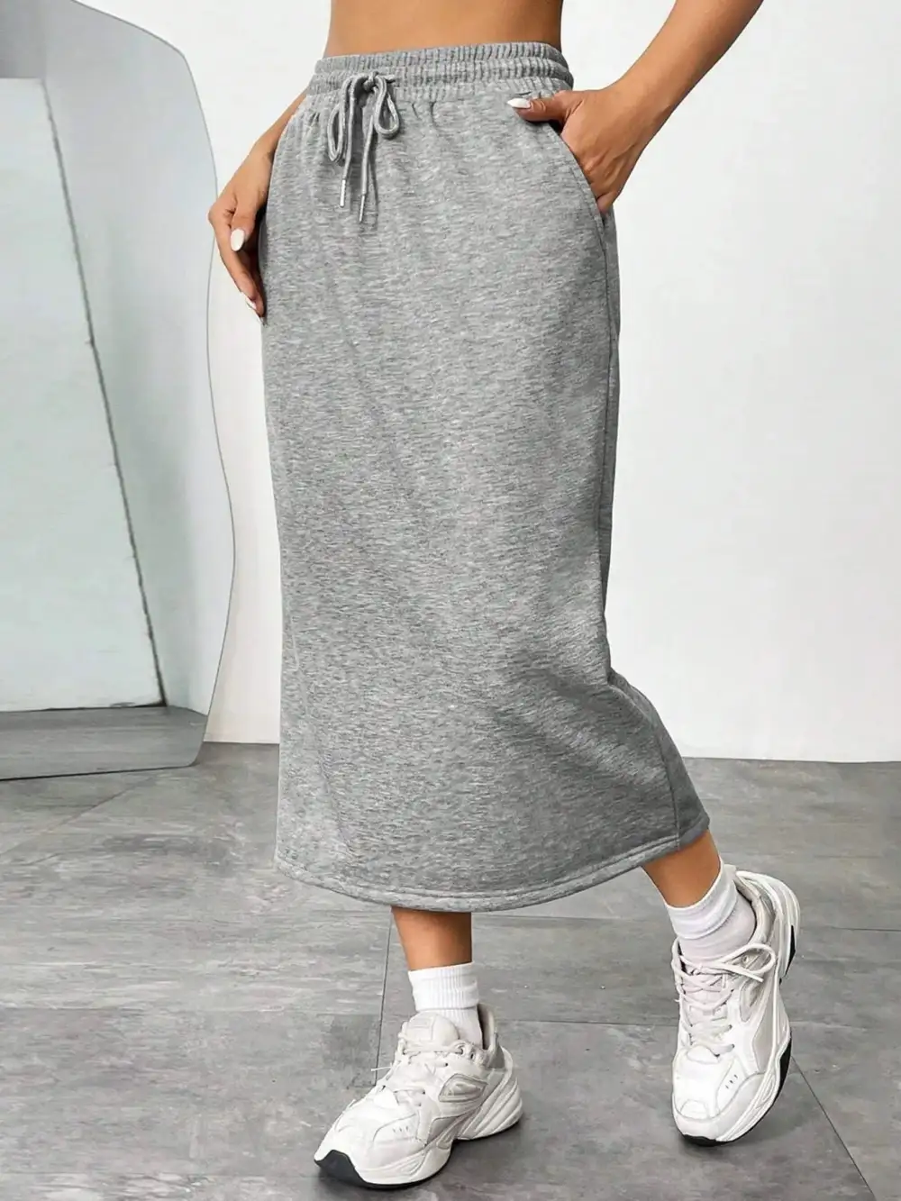 Fine Drawstring Pocket Detail Skirt