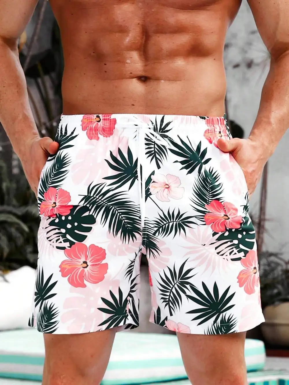 Men's Island Tropical Print Swim Trunks