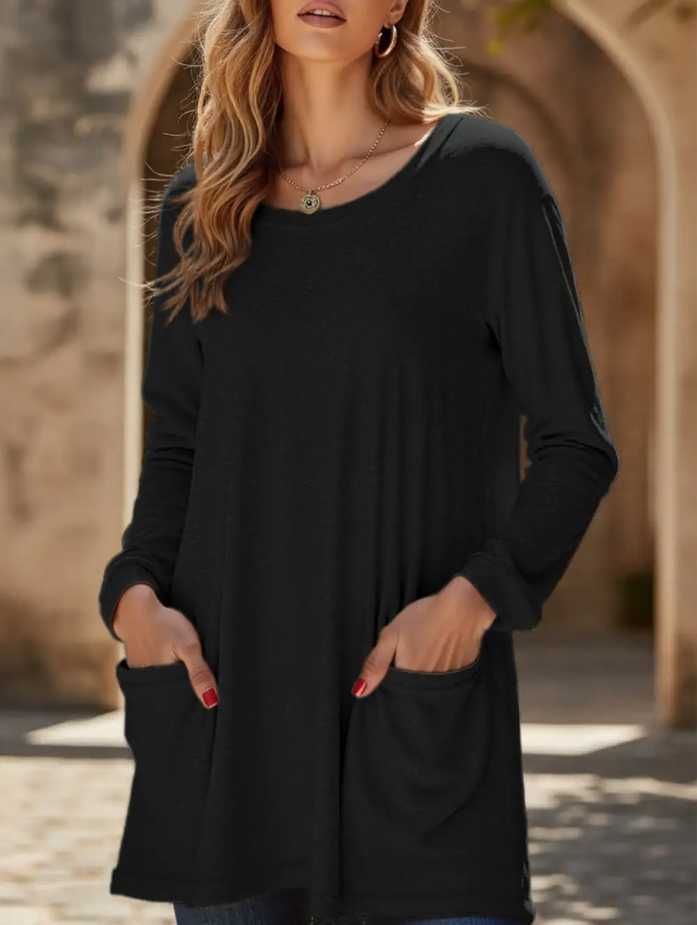 Round Neck Loose Pocket Tee