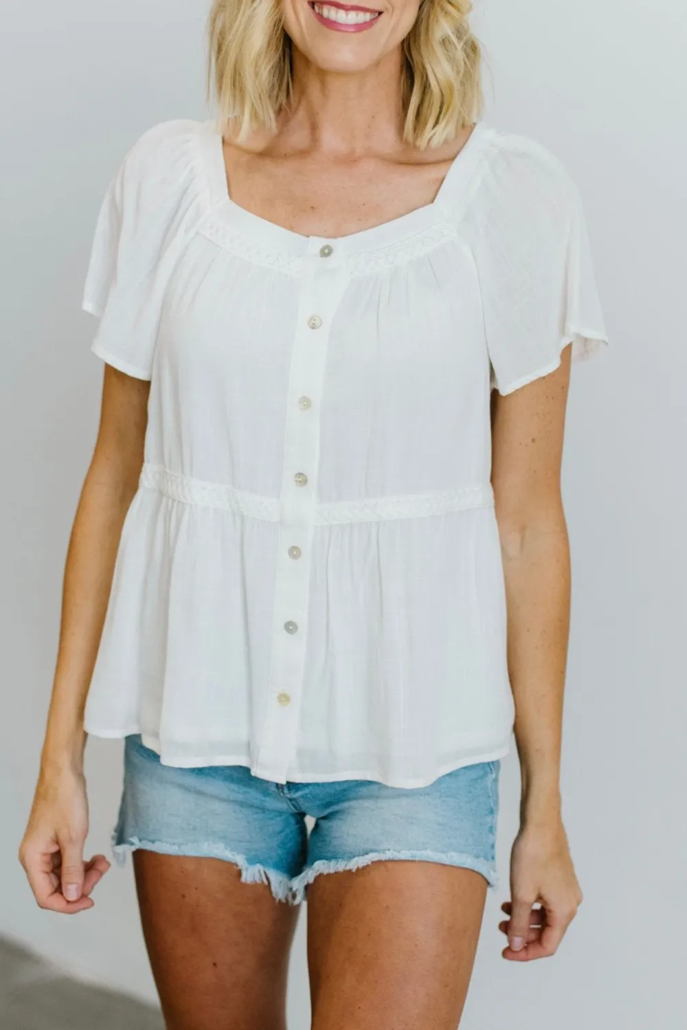 Classic Daily Outing V-Neck Lace Shirt