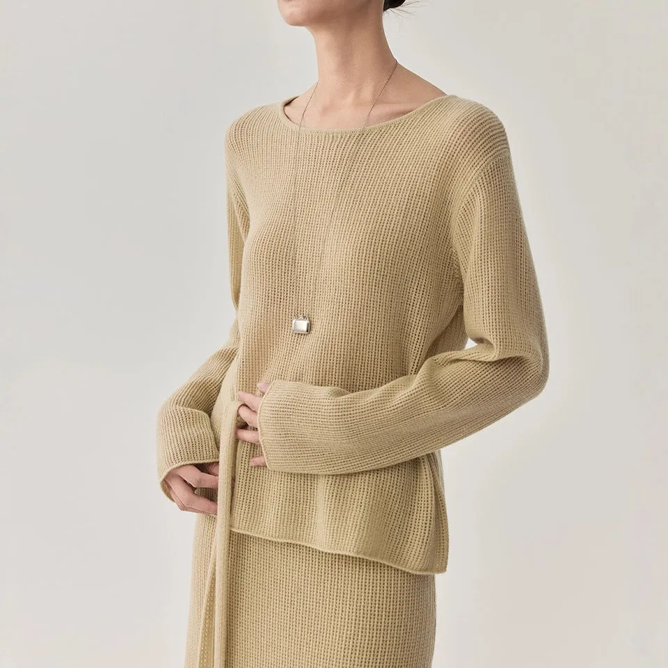Women's Wool Round-Neck Slim-Fit Sweater