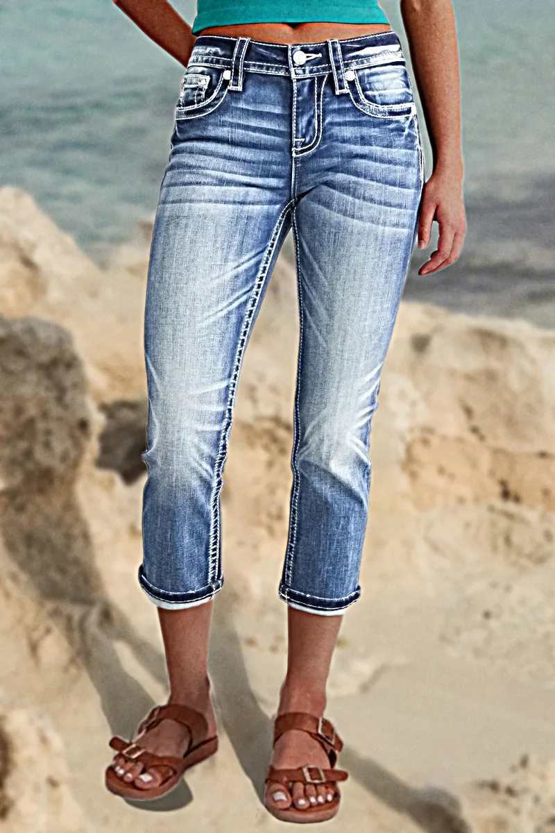 Ripped Zip Fly Mid Waist Capris Jeans