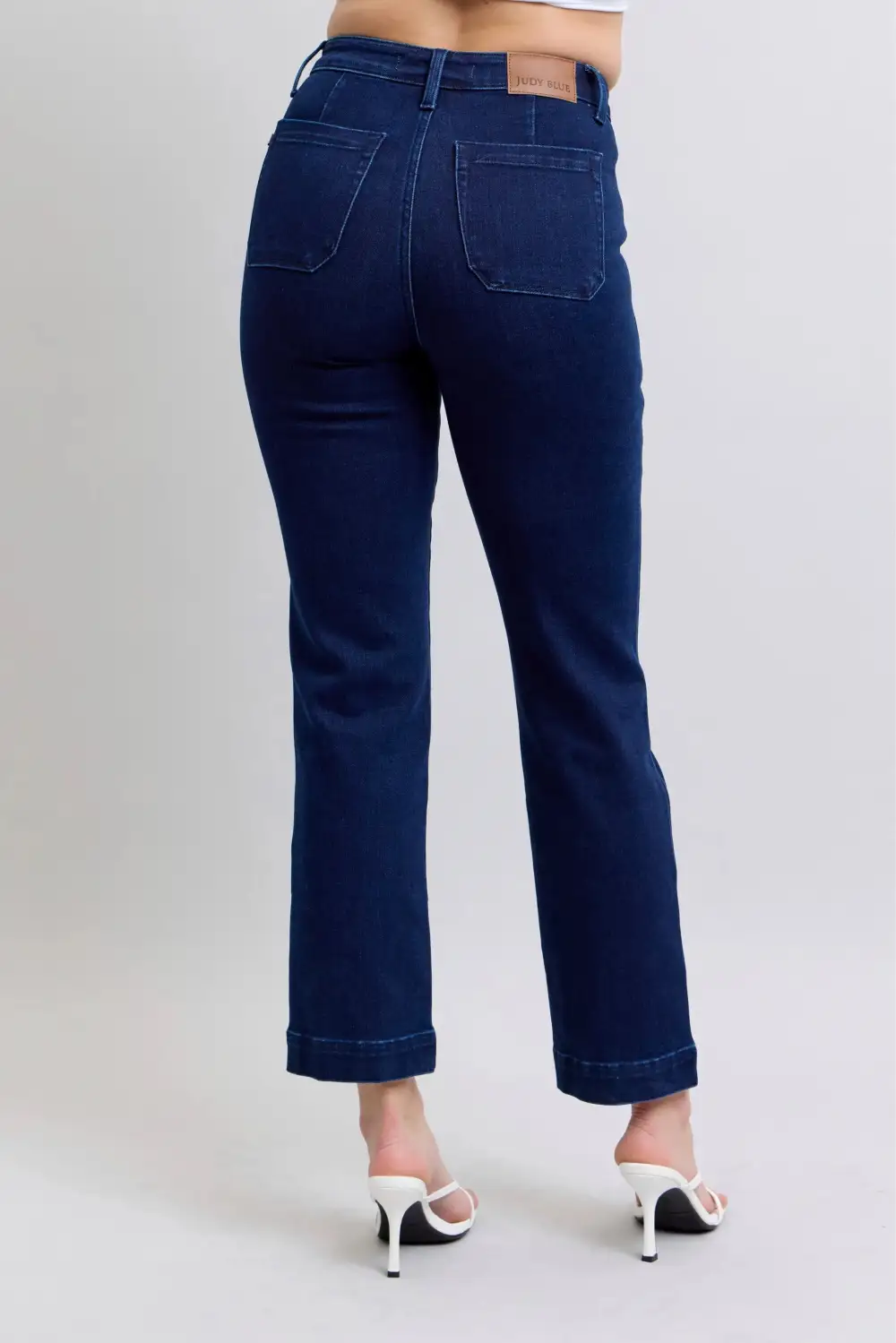 Cropped Washed Pocketed Stretch Straight Leg Jeans