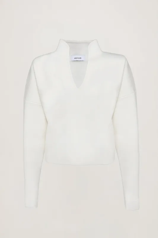 Cream V-Neck Relaxed Knit Jumper