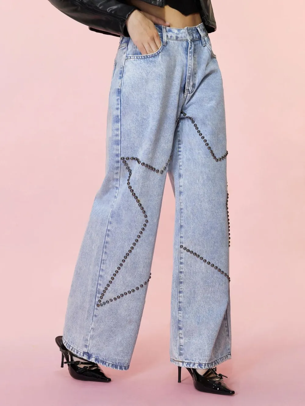 Classic Straight Leg Pocketed Denim Jeans