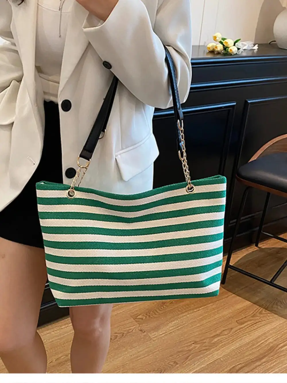 Striped Chain Strap Shoulder Bag