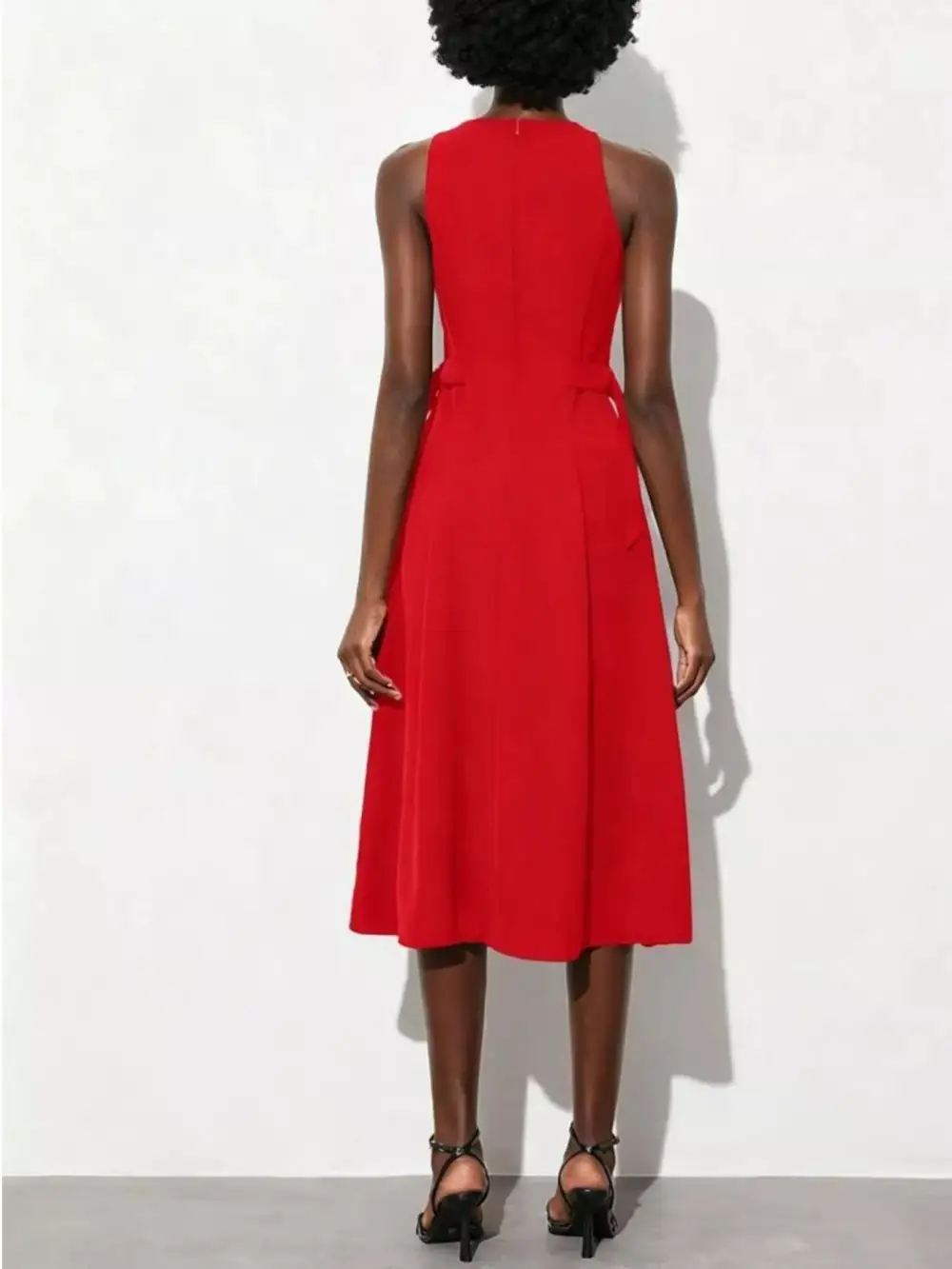 Sleeveless Solid Color Midi Dress