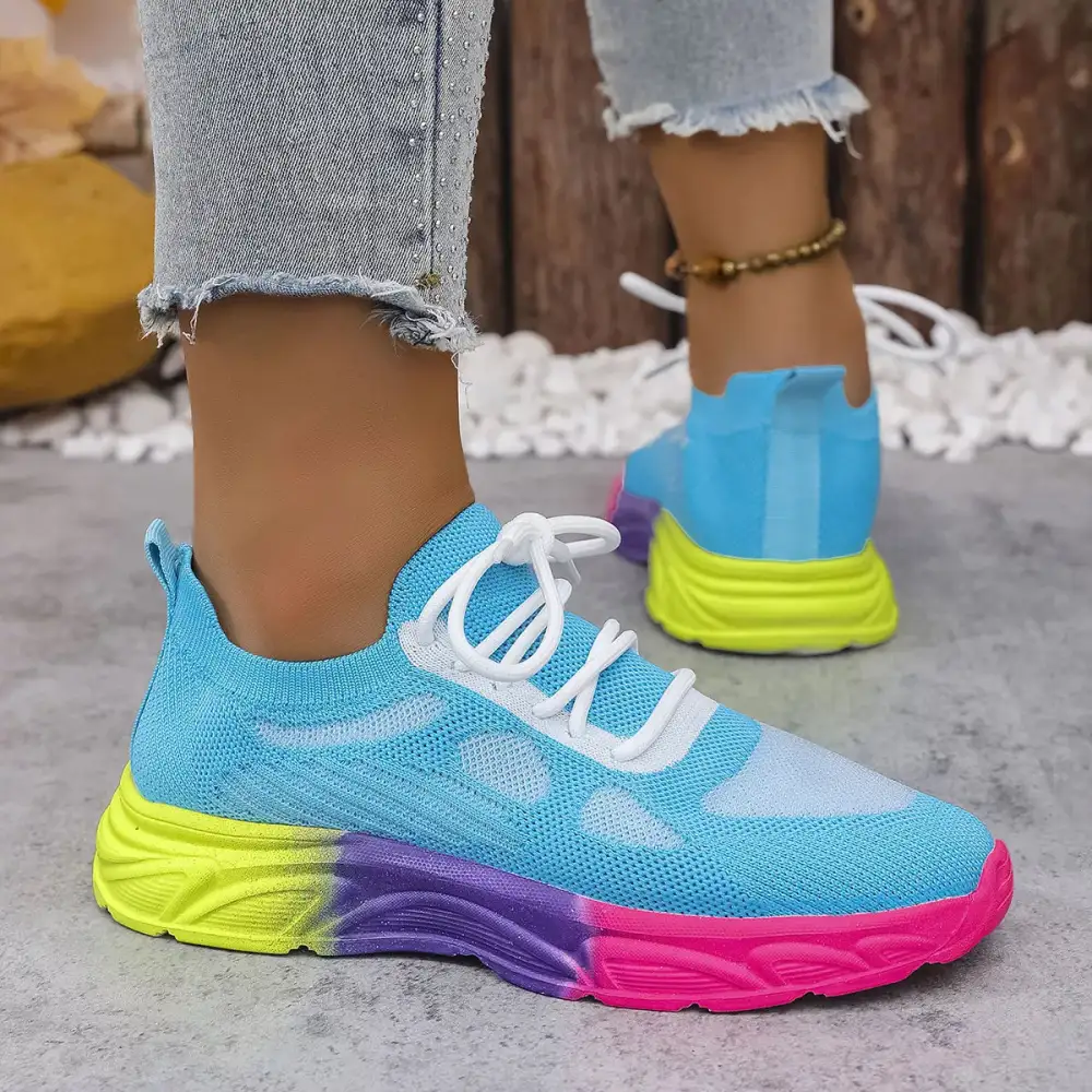 Lace-Up Round Toe Sneakers