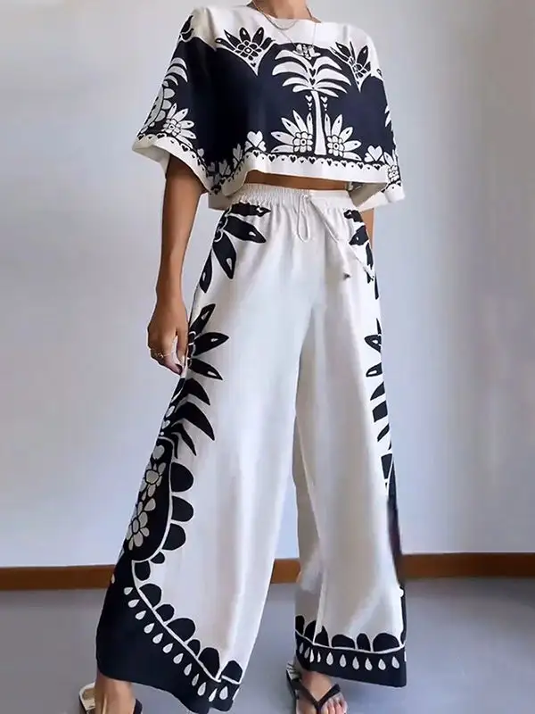 Relaxed Print Round Neck Tee And Pants Set