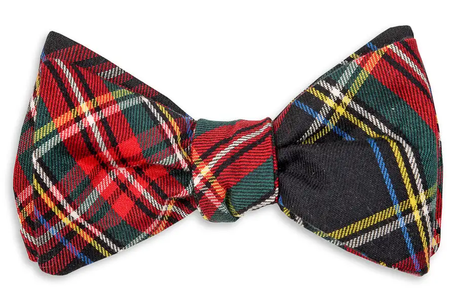 Sleek Weekend Plaid Bow Tie