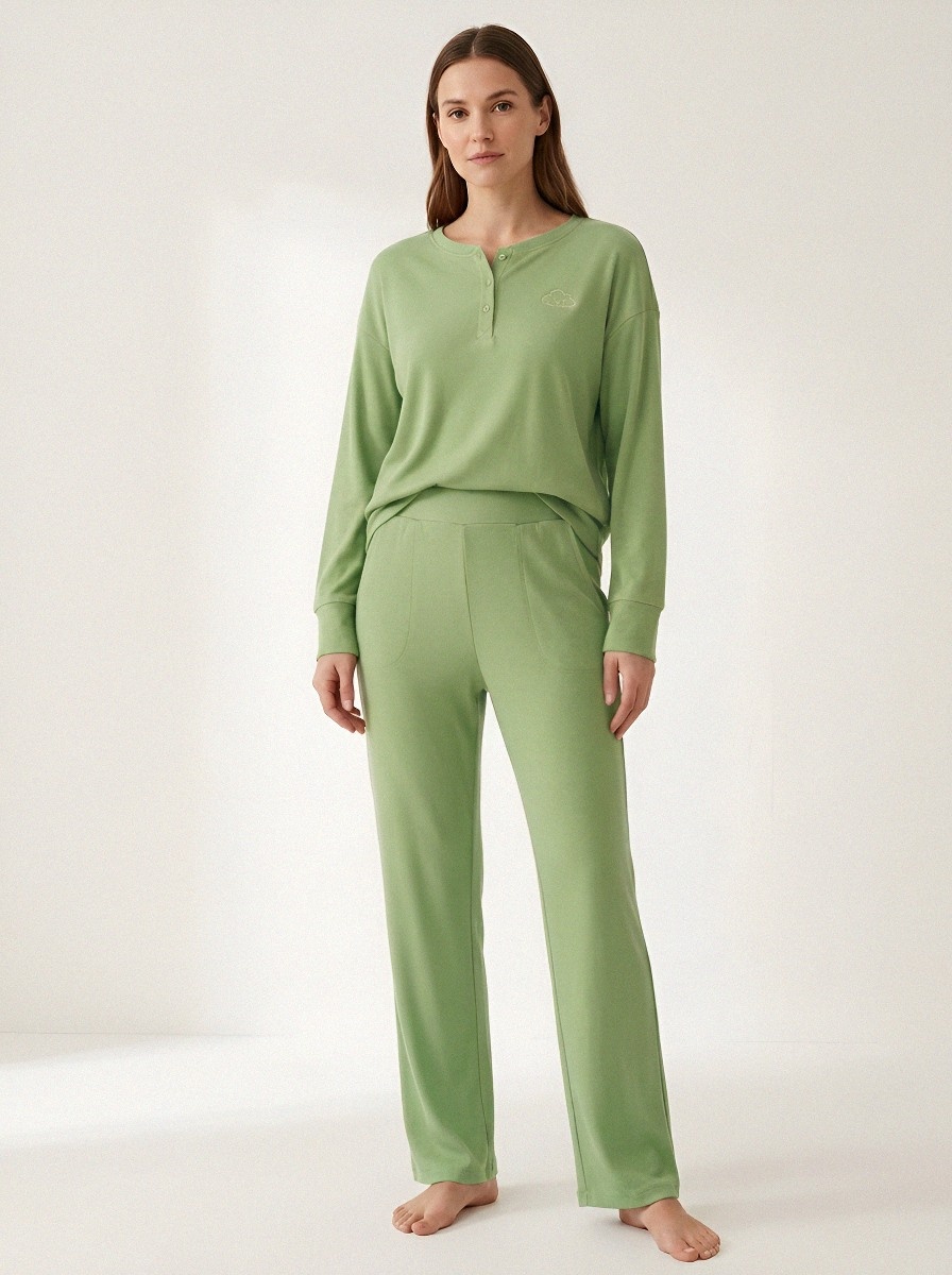 Women's Cloud-Embroidered High-Rise Henley Lounge Set
