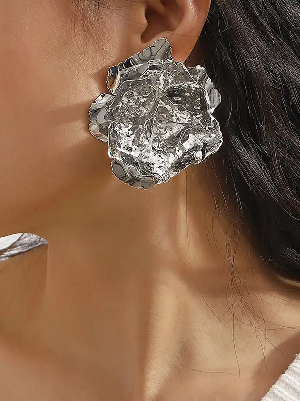 Expressive Vintage-Inspired Drop Earrings