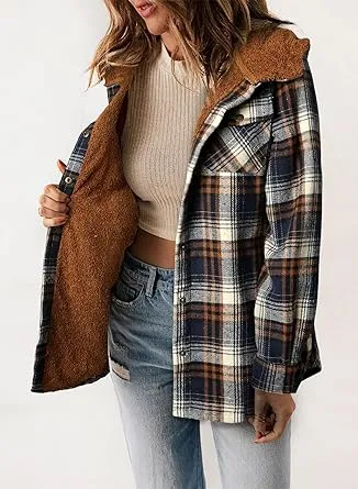 Warm Plaid Pocket Coat for Everyday Style