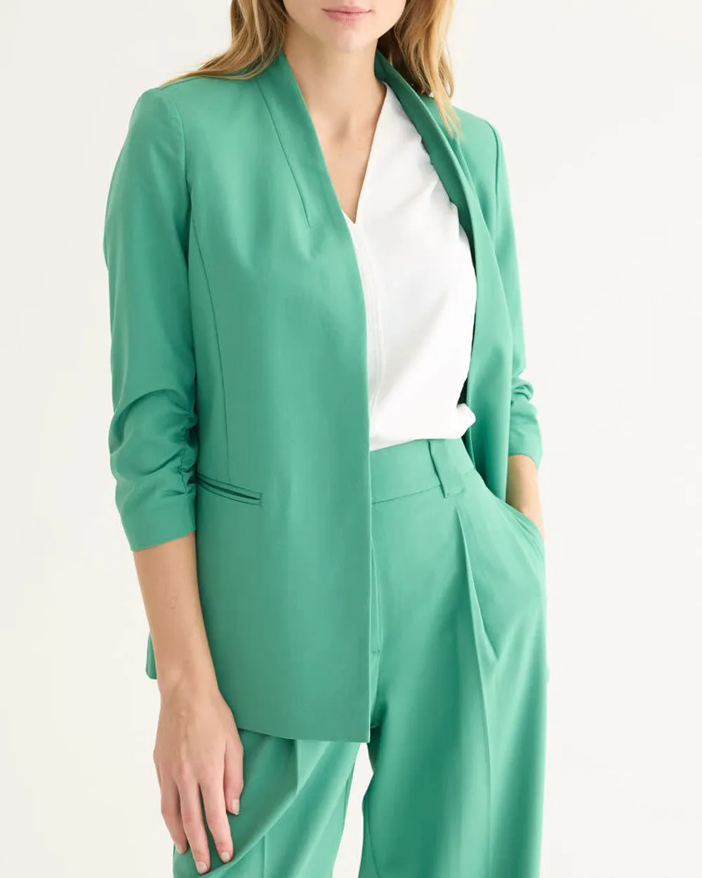 Collarless Open Blazer Elegance
