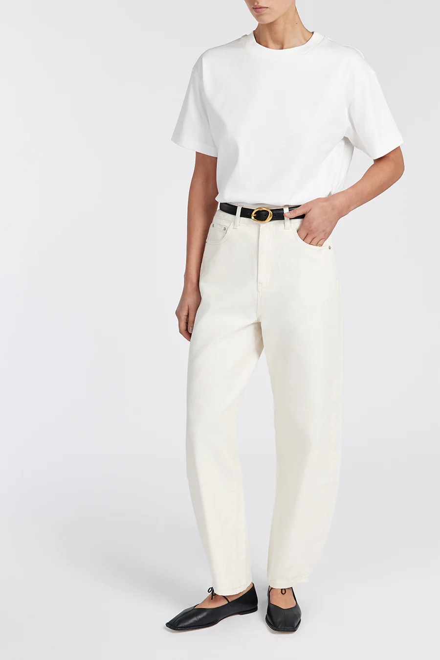 CREAM BARREL LEG JEAN