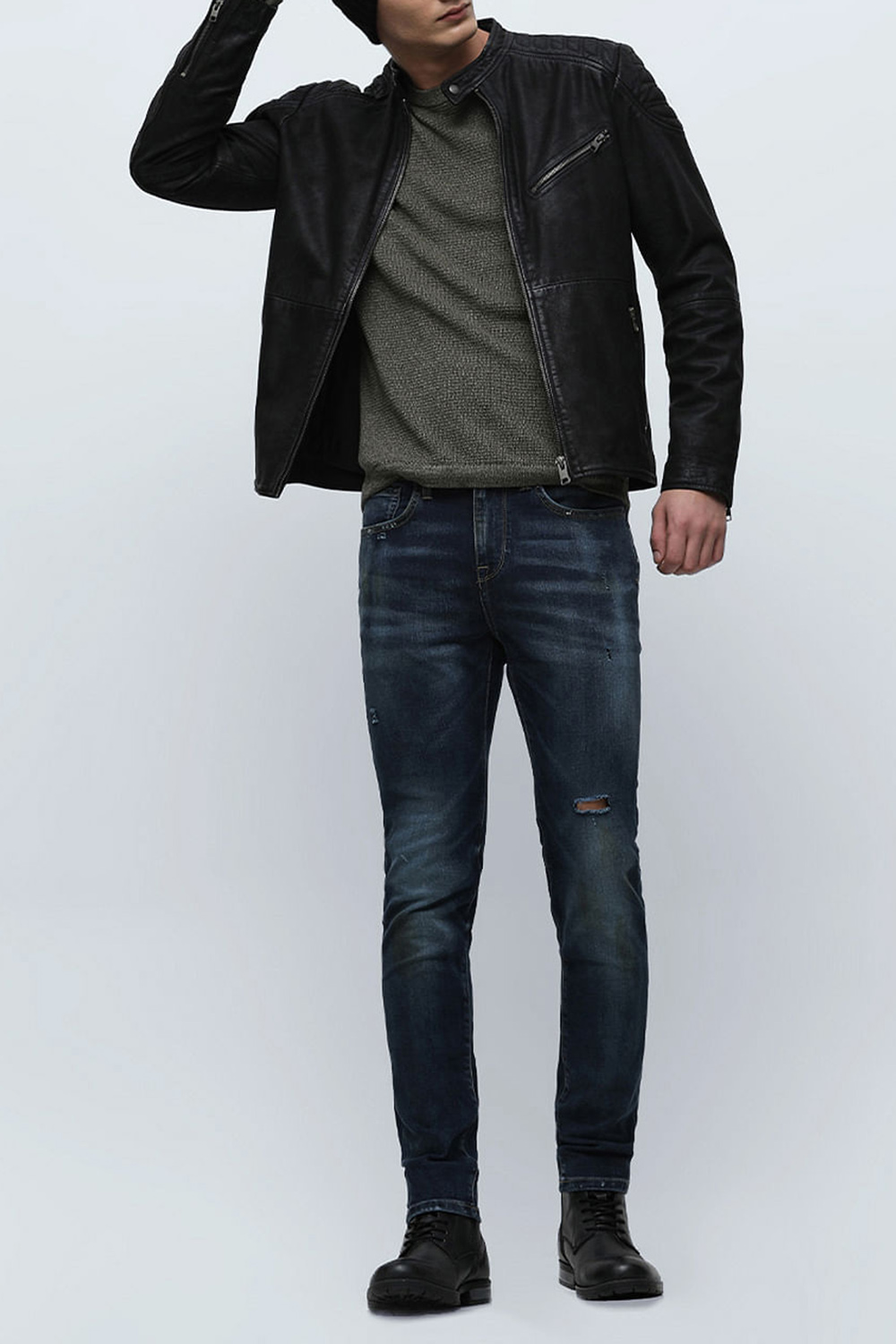 Mid Rise Fit Jeans
