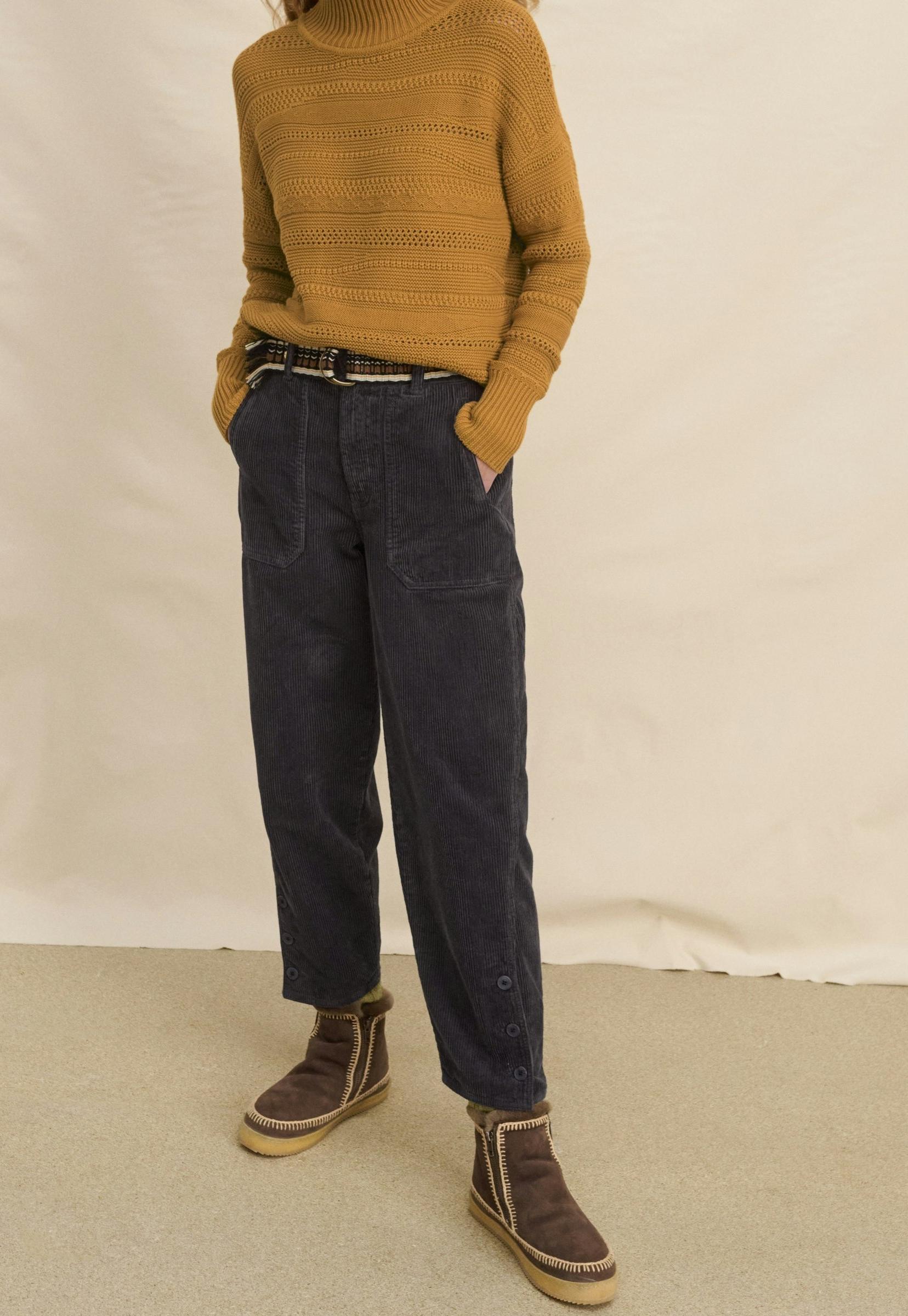 Relaxed carrot cords
Cotton & linen cord