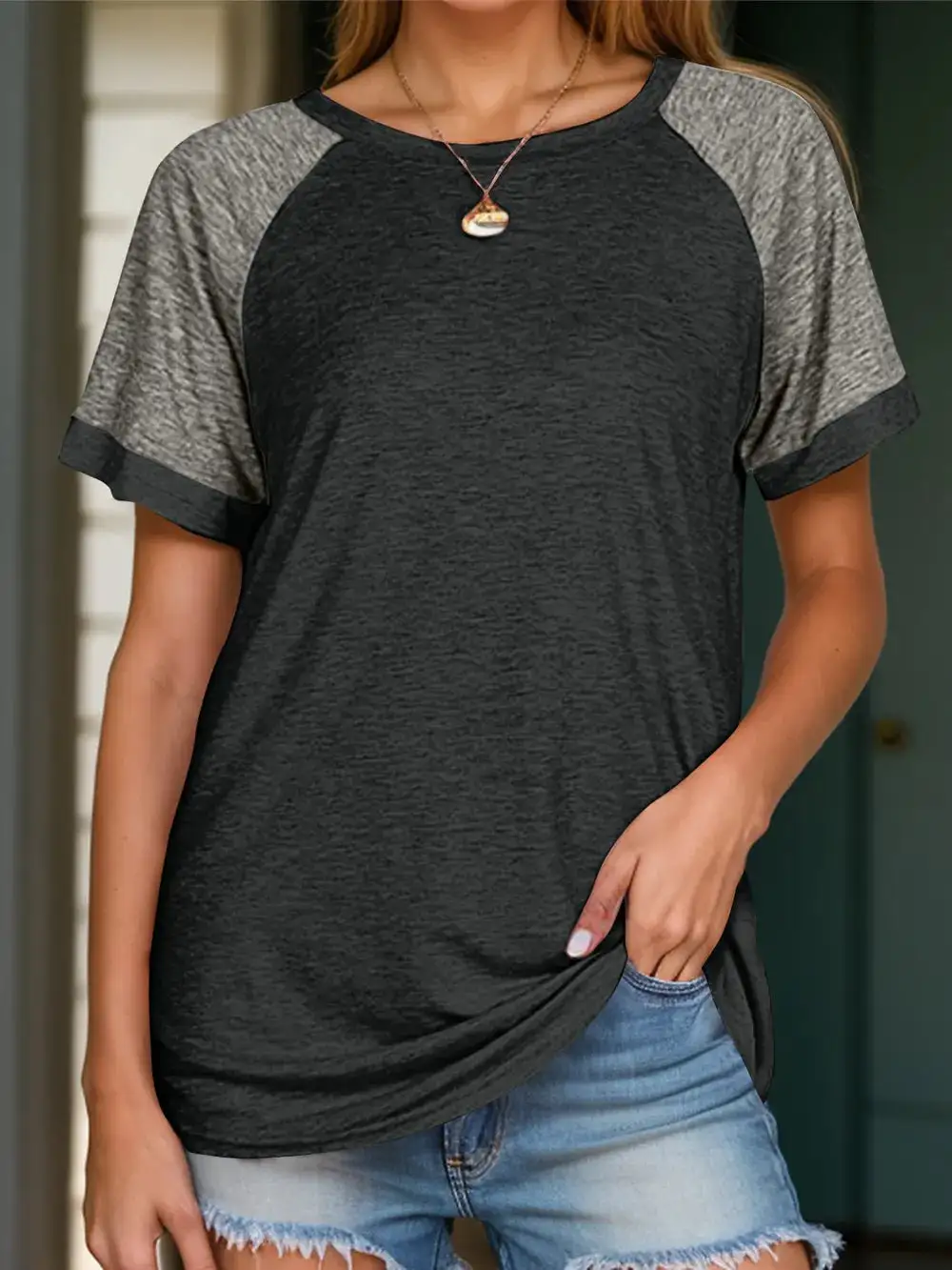 Everyday Contrast Round Neck Short Sleeve T-Shirt