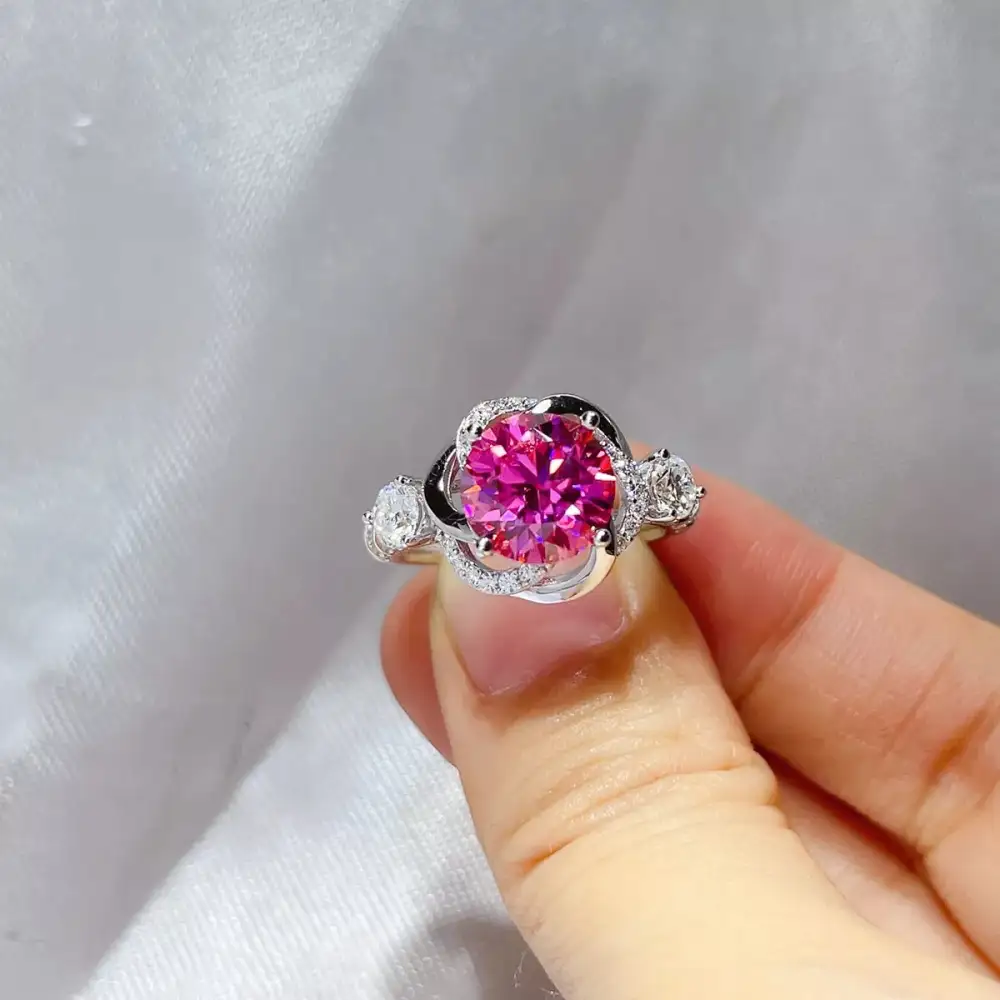 Serene Ring with Sterling Silver Moissanite