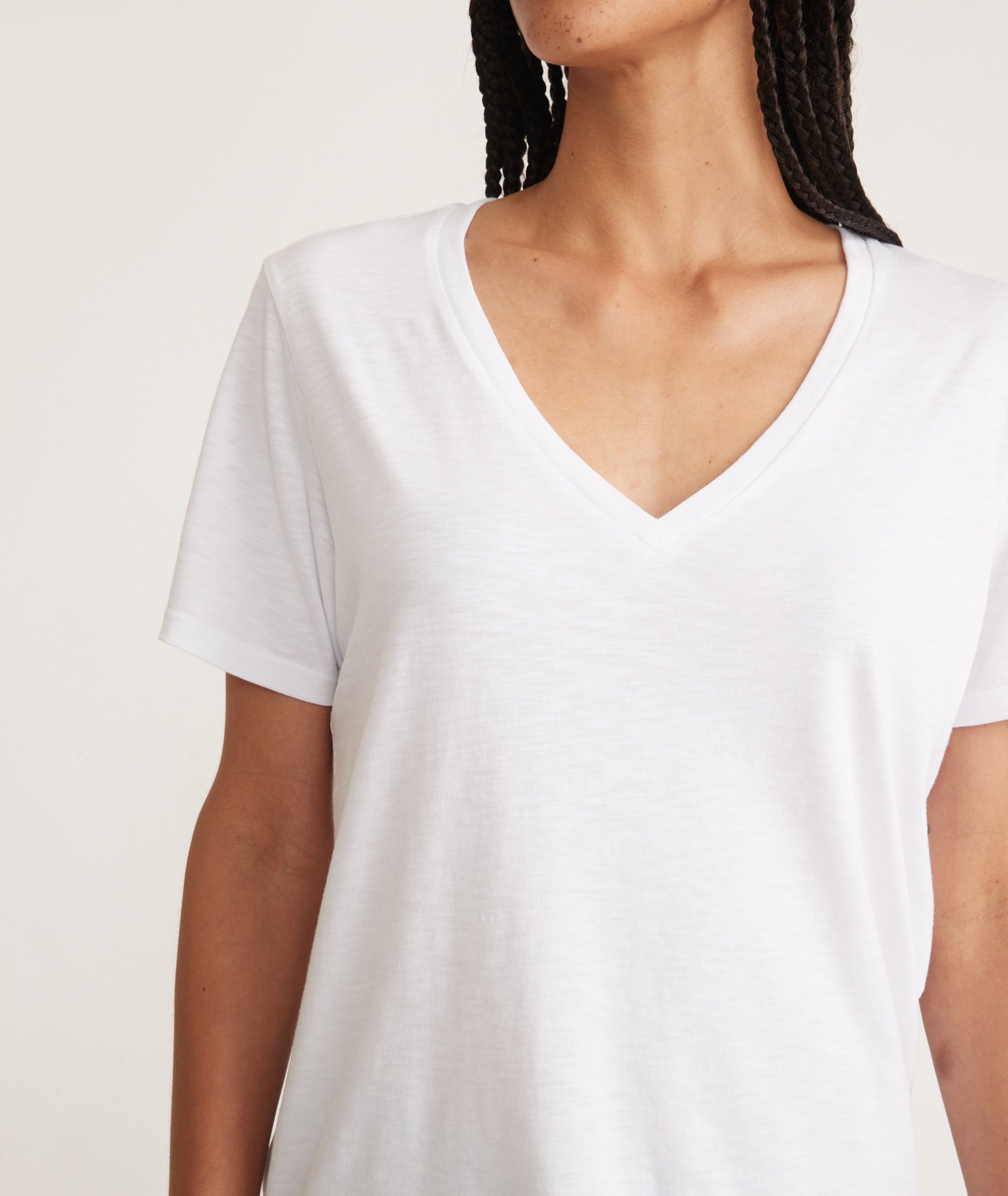 Fit Basic V - Neck Loose Tee