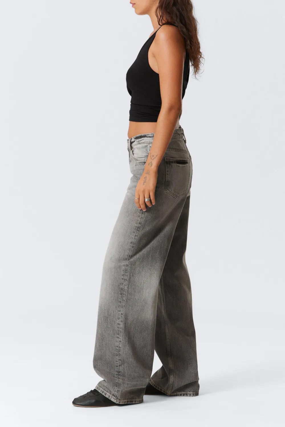 Pocketed Low Waist Jeans
