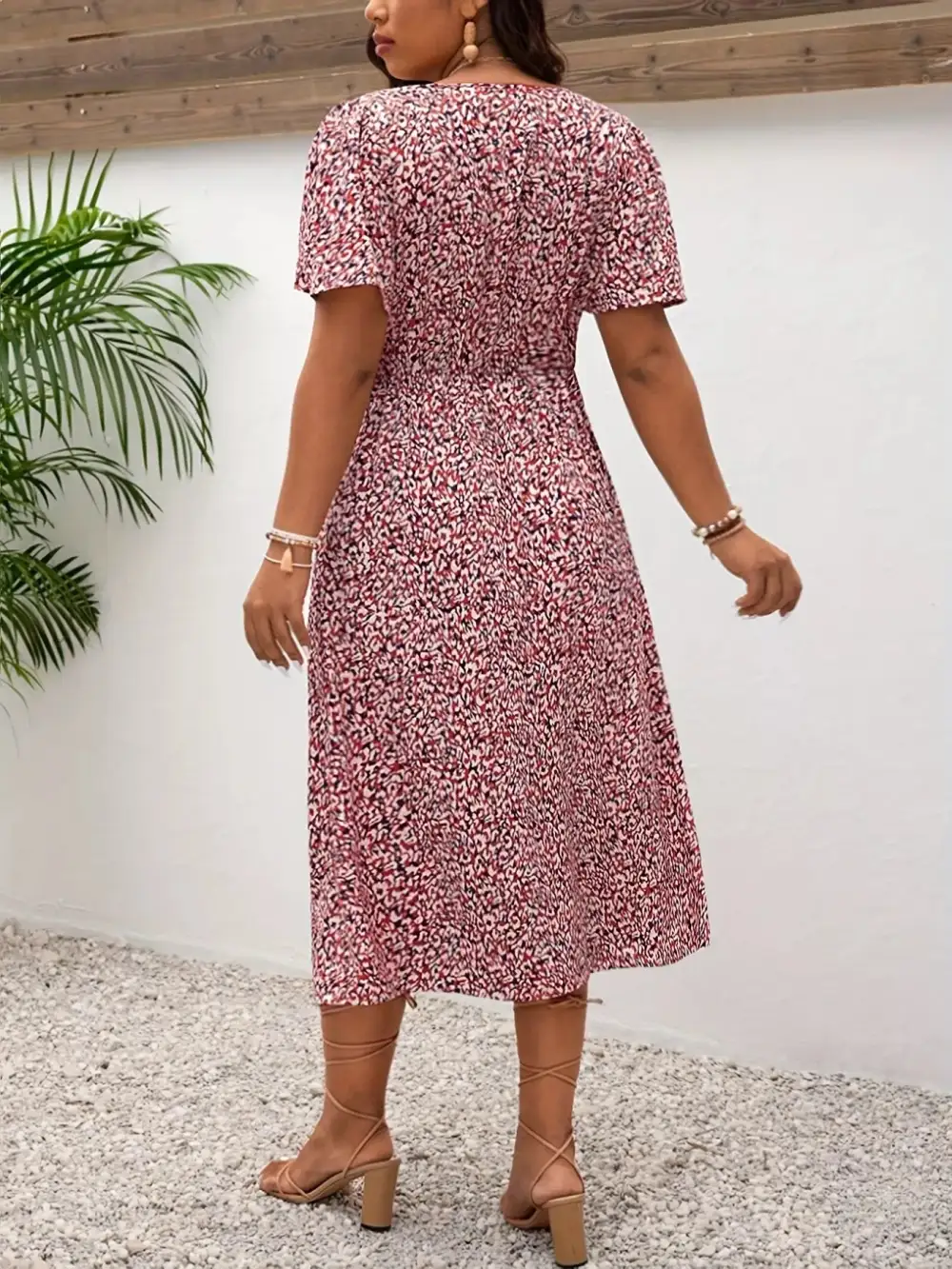 Polished Detail Printed V Neck Short Sleeve Midi Dress