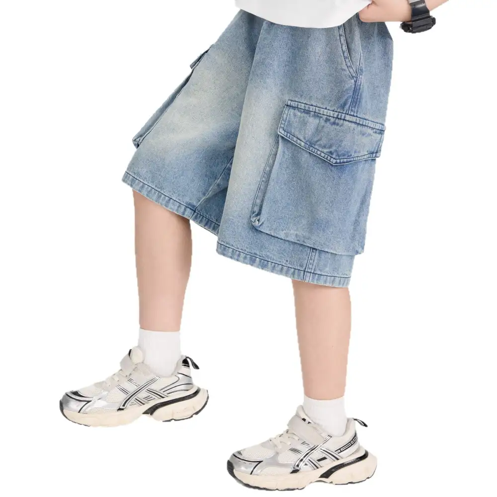 Men's Trail Utility Cargo Shorts with a Flexible Waist for Travel and Leisure