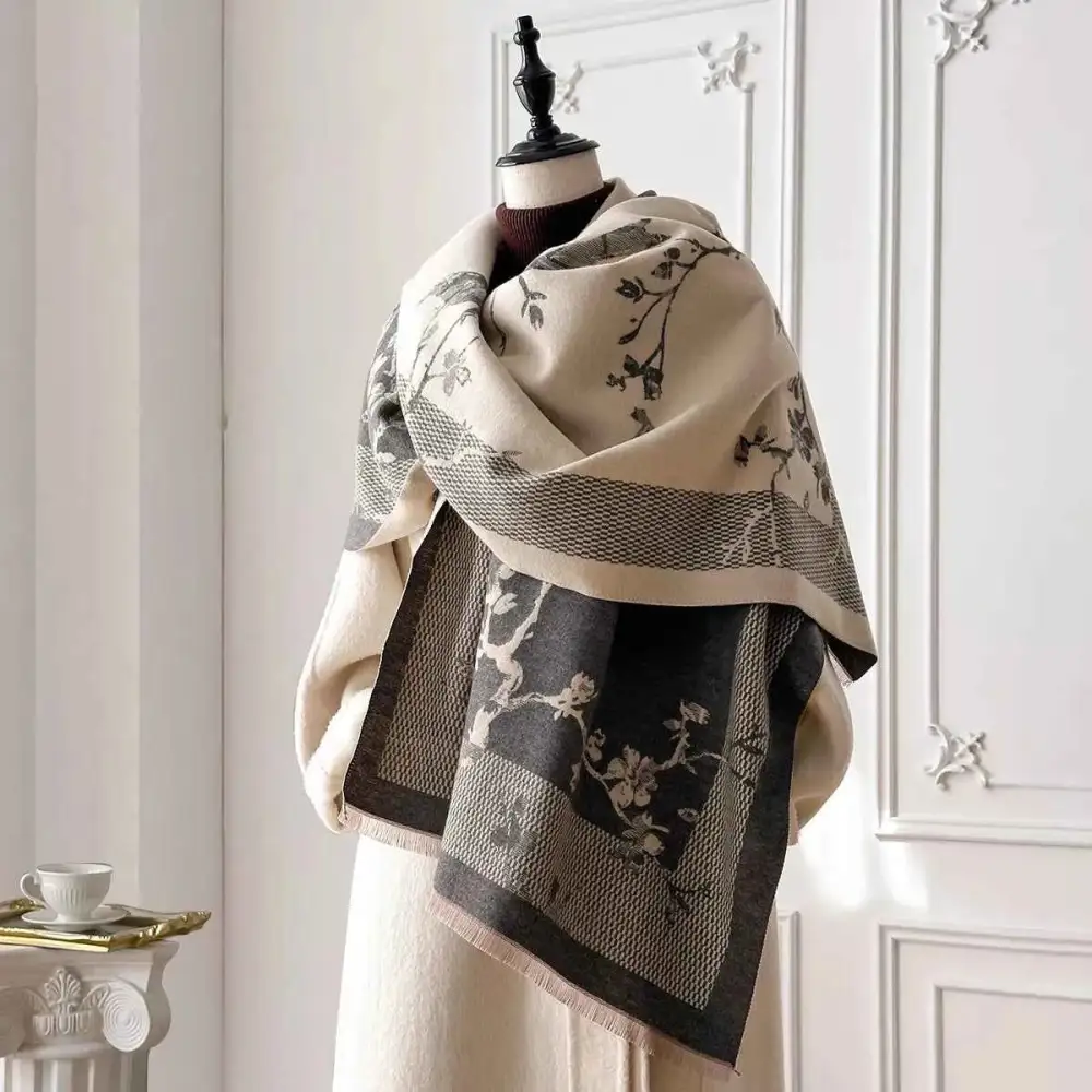 Lightweight Relaxed Scarf
